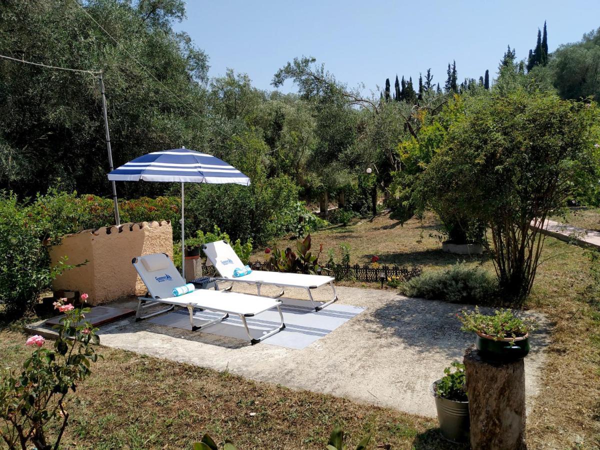 Family Holiday Apartment With Garden & Bbq Velonades  Luaran gambar